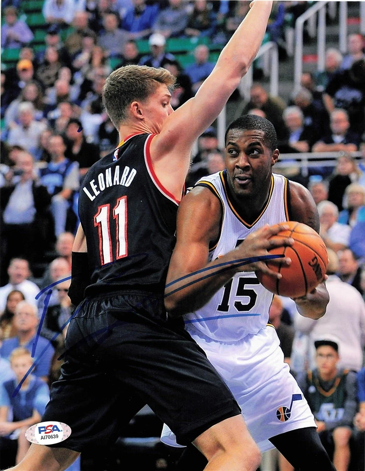 Foto firmada por Derrick Favors 8x10 PSA/DNA Utah Jazz autografiada Foto 1 de 1