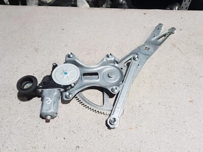 Toyota Rav4 MK4 2016 regulador de ventana delantera motor lado del pasajero Foto 1 de 4