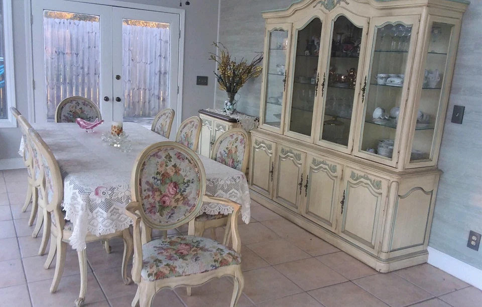 Raro! Conjunto de sala de jantar White Furniture Company - Mesa de banquete, cabana, carrinho de chá - Imagem 1 de 4