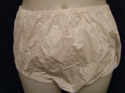 ANGELA BLANCO LECHOSO ADULTO PLÁSTICO CALZONCILLO/CUBIERTA PAÑAL. M/L, NUEVO,   Foto 1 de 4