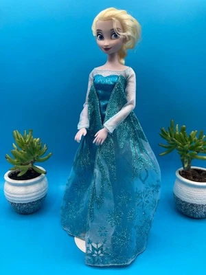 Disney Store 2013 Frozen original/primer lanzamiento muñeca de moda Elsa Foto 1 de 4