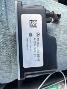 Mercedes-Benz Voltage Converter Control Unit 2059053414 OEM - Picture 1 of 3