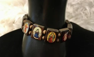 Vintage religiöses Stretcharmband aus Holz mit Jesus Maria & Heiligen - Bild 1 von 6
