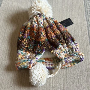 Winter hats woman knitted. NWT - Picture 1 of 5