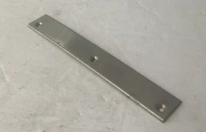 Abrazadera superior trasera Porsche 914 Targa 91456320310 - Imagen 1 de 2