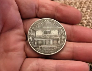 1934 GERMAN FUHRER HALL OF HONOR WWII COMMEMORATIVE COIN - Picture 1 of 4