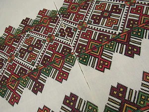  A pair of vintage Embroidered Ukrainian rushnik towel folk  handmade  - Picture 1 of 5