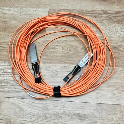 CISCO 22M40GQSFP tAOC ACTIVE OPTICAL 1AT-1Q2M22XX-03A-CABO CURVA TRANSPARENTE - Imagem 1 de 4