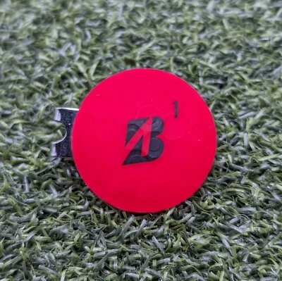 Marcador de pelota de golf Bridgestone real con clip magnético para sombrero rojo E12 Foto 1 de 4