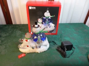Adorabile pupazzo di neve slitta acrilico illuminato elettrico/batteria JC Penney Home con scatola - Foto 1 di 14