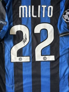 DIEGO MILITO HAND SIGNED INTER MILAN 2010 UCL WINNERS SHIRT + EXACT PROOF - Picture 1 of 2