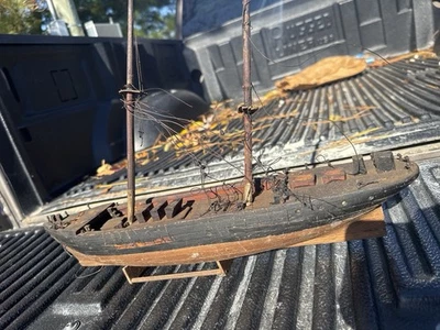 Антикварная деревянная модель корабля ручной работы шхуна в народном искусстве морской декор примерно 1930-е годы - Изображение 1 из 4