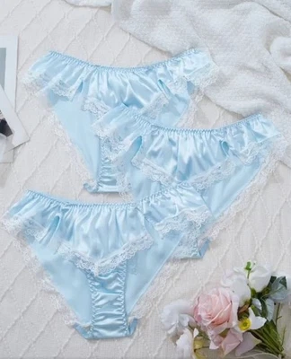 Superbe culotte femme douce et soyeuse bleu satin français bordure dentelle sissy brillant - Photo 1/4