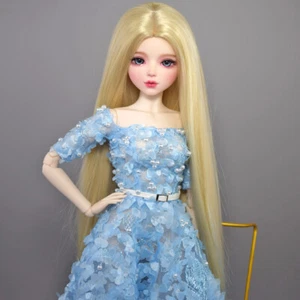 22 Zoll große weibliche Puppe blaue Augen handbemalt Make-up elegantes Kleid blond Perücke - Bild 1 von 23