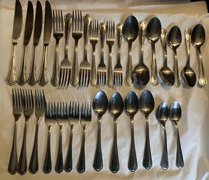 Gibson PARNELL & ROOM ESSENTIALS Stainless Flatware MIXED Similar Pattern 32 Pcs - Picture 1 of 8
