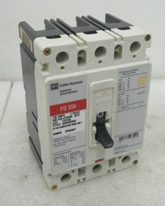 Cutler Hammer FD 35K 100A 600VAC 3 Pole Circuit Breaker FD1300 - Picture 1 of 8