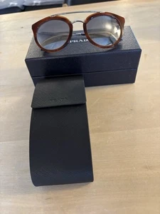 Original PRADA Sonnenbrille Damen incl. Etui Hartschale - Gläser Braun Spiegel - Bild 1 von 4
