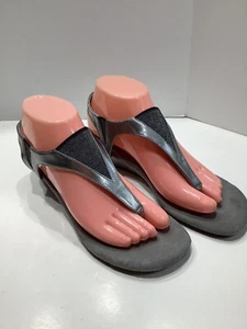 Dexflex Comfort Silver Wedge Sandal Thong Flip-flop Shoes Womens Size 7.5M Exc - Picture 1 of 6