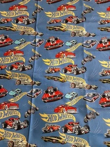 Stoffrest Hot Wheels Material 20 1/2" L x 44" W mehrfarbig - Bild 1 von 3