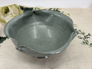 VINTAGE green glazed studio pottery bowl 16cm SIGNED - Picture 1 of 7