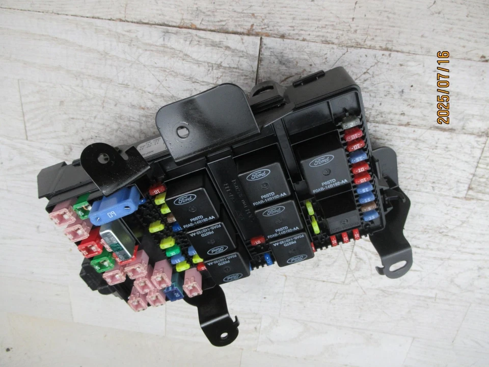 02-04 FORD F250 F350 6,0 л дизельный суперпрочный предохранитель впрыск BCM 3C3T-14A067-BG - Изображение 1 из 4