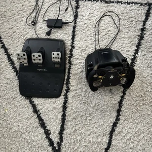Logitech G920 Driving Force Gaming Lenkrad Rennlenkrad und Pedale für Xbox / PC - Bild 1 von 8