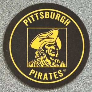 1958 PITTSBURGH PIRATES MLB BASEBALL THROWBACK PATCH 2007 TOPPS HERITAGE ISSUE - Picture 1 of 2