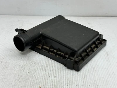 2010-2015 TOYOTA PRIUS / 2011-2017 LEXUS CT200H AIR CLEANER BOX OEM 17812-37030 Foto 1 de 4