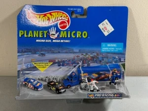 HOT WHEELS PLANET MICRO- PRO RACING 1/4 / MICROSCAPE COLLECTOR BASE INCLUDED NIB - Picture 1 of 2