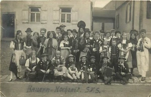 Foto postal de grupo de concierto de agricultores Bauern Hochzert SVS Alemania RPPC - Imagen 1 de 2