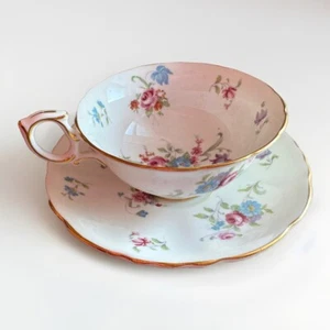 Antikes Hammersly & Company Teetassen- & Untertassen-Set in zarten Blumen, Bone China - Bild 1 von 10