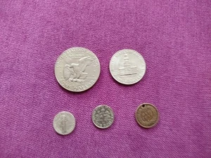 Alte Münzen USA, Gute Můnzen, One Cent mit Kleine loch - Bild 1 von 3