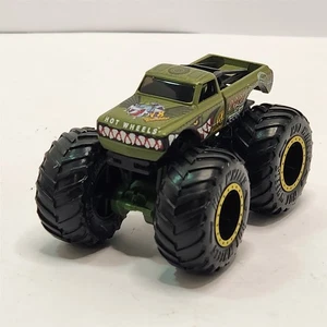 Hot Wheels Monster Trucks V8 Bomber Die-Cast 1:64 #HW-658 - Picture 1 of 12