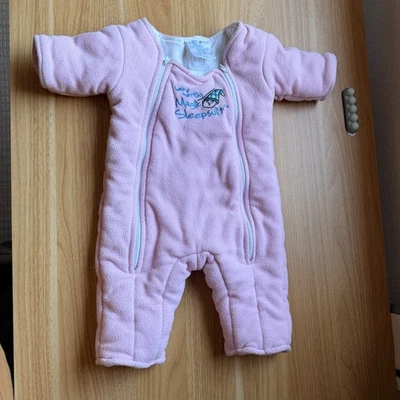 Traje de Dormir Bebé Merlín Mágico Rosa Pequeño 3-6 Meses Algodón Doble Cremallera Foto 1 de 3