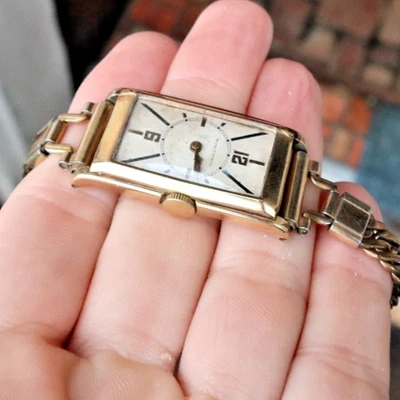 RARE Vintage Waltham Wind Up Watch Wristwatch Men's Square 10K Gold Filled Works - Image 1 of 4
