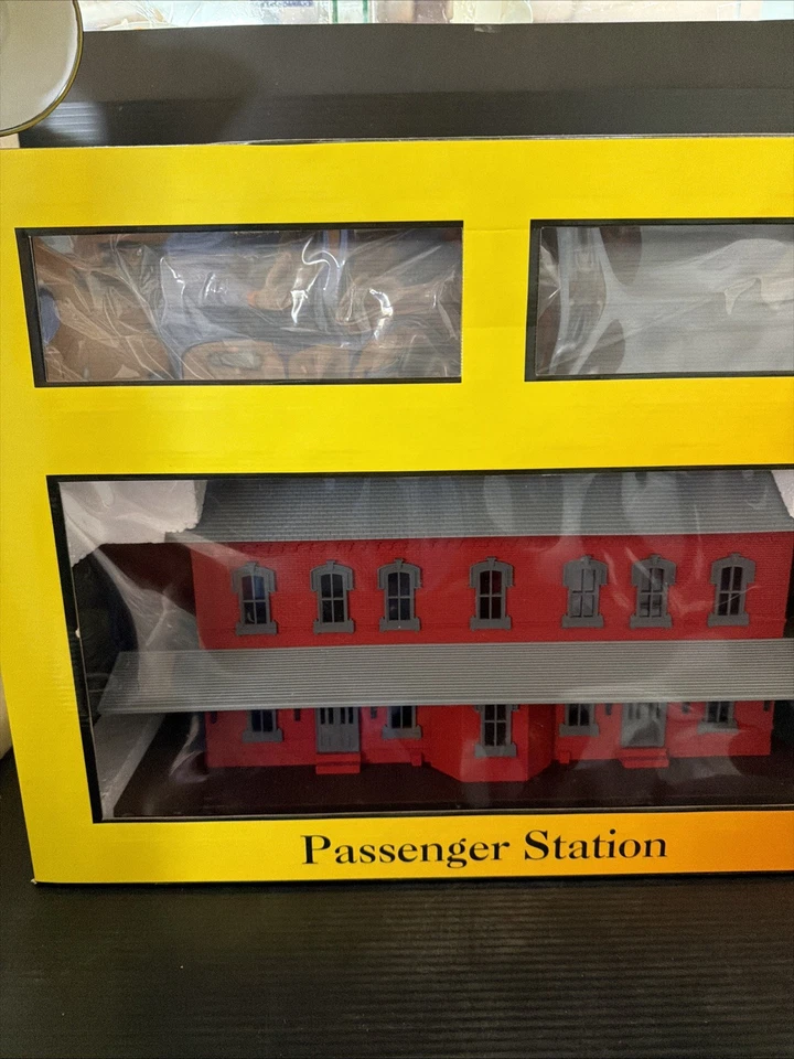 MTH 30-9014 Red Stone Passenger Station With 2 Platforms