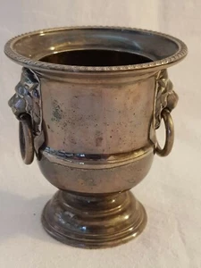 Viners of Sheffield Silver Plated Mini Urn Vase with lion head handles - Picture 1 of 8