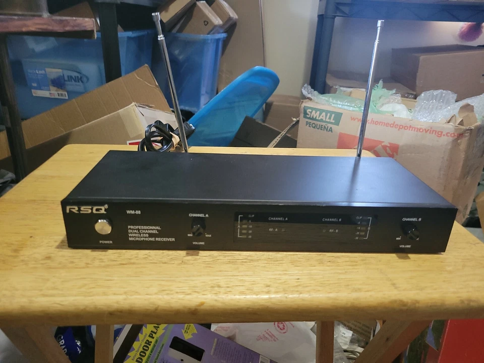 RSQ Pro WM-88 Wireless Karaoke Microphone System 2 Channel VHF Receiver - Image 1 of 4