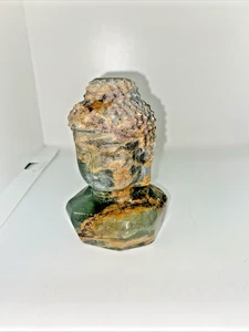 lemurischer hellgrüner/Jade Calcit Buddha handgeschnitzt - Bild 1 von 10