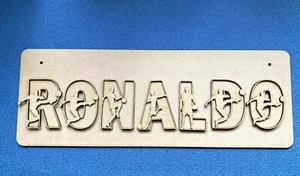 Ronaldo Fußball Türplakette aus Holz personalisierte Zeichen und Buchstaben mit Plakette - Bild 1 von 12