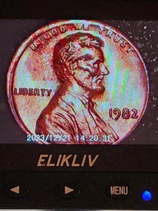 1982 Lincoln Penny Struck Off Center Mint Error No Mint Mark Rare w/more Errors - Picture 1 of 10