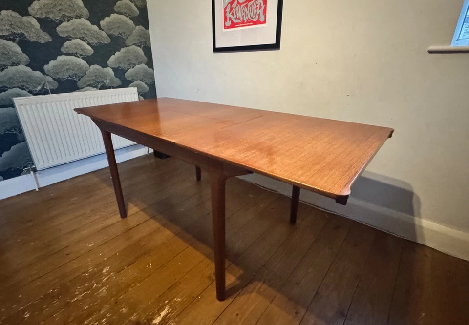McIntosh of Kirkaldy extending dining table - Image 1 of 4