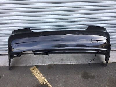 04-07 Cubierta de parachoques trasero BMW E60 530Xi 530i sedán con asistencia de estacionamiento OEM Foto 1 de 4