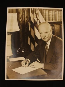 Official White House Reproduction Poster of President Eisenhower - Picture 1 of 1
