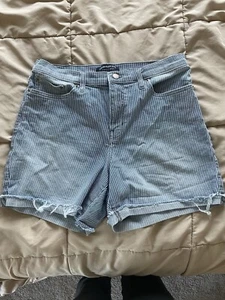 Calvin Klein Jean Shorts Cut Off Raw Hem Women's Size 10 Shipping Included - Picture 1 of 2