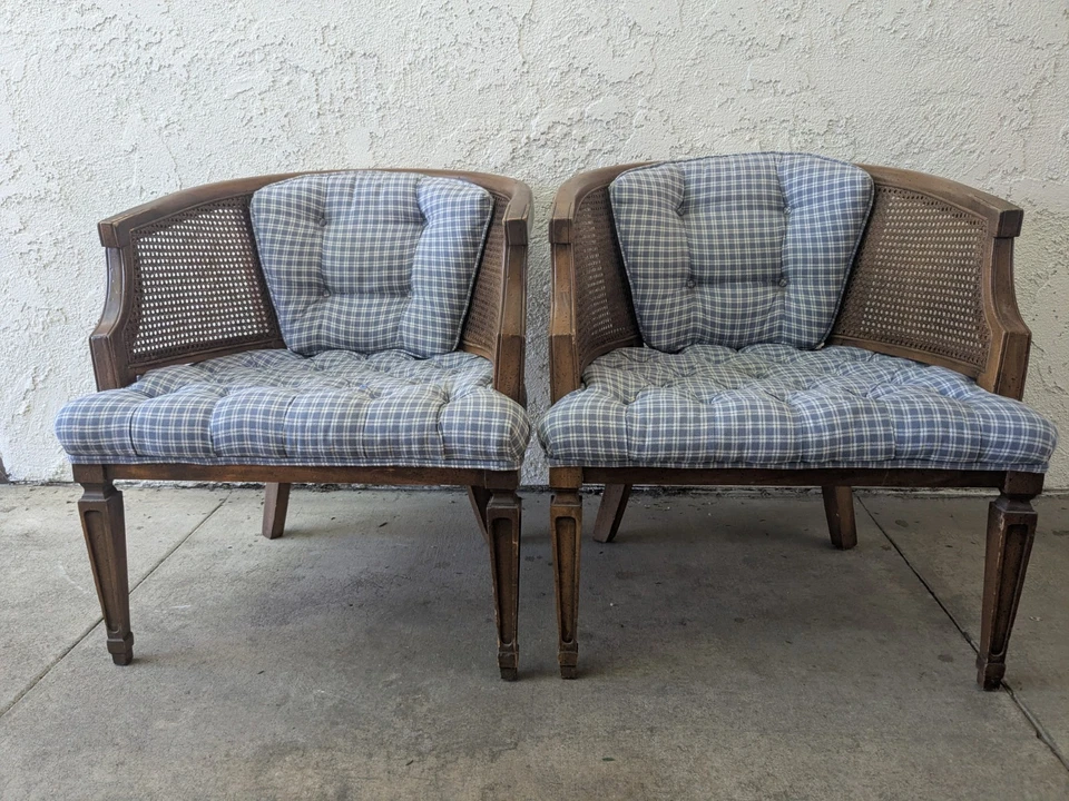 Silla con respaldo de barril MCM de colección bastón b años 60 70 MCM Regency, acolchada azul blanco usada en excelente estado Foto 1 de 4