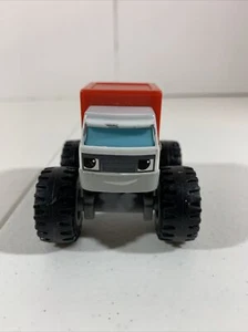 Blaze And The Monster Machines DEBRIS Garbage Truck Toy Diecast Nickelodeon - Picture 1 of 8