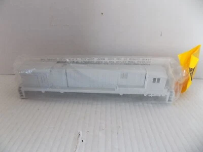 C30-7 DIESEL LOCOMOTIVE BODY FOR; UNDECORATED BY RAIL POWER PRODUCTS NOS KIT - Image 1 of 4