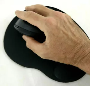 Optical Mouse Pad Black New Sealed with Wrist Rest Comfort Cushion - Picture 1 of 3