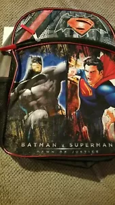 "NUEVO con ETIQUETAS BATMAN V SUPERMAN MOCHILA ""El amanecer de la justicia" - Imagen 1 de 7